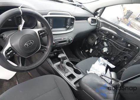 2019 Kia Sorento 3.3L Lx z USA, uszkodzony, nr VIN 5XYPGDA57KG446610